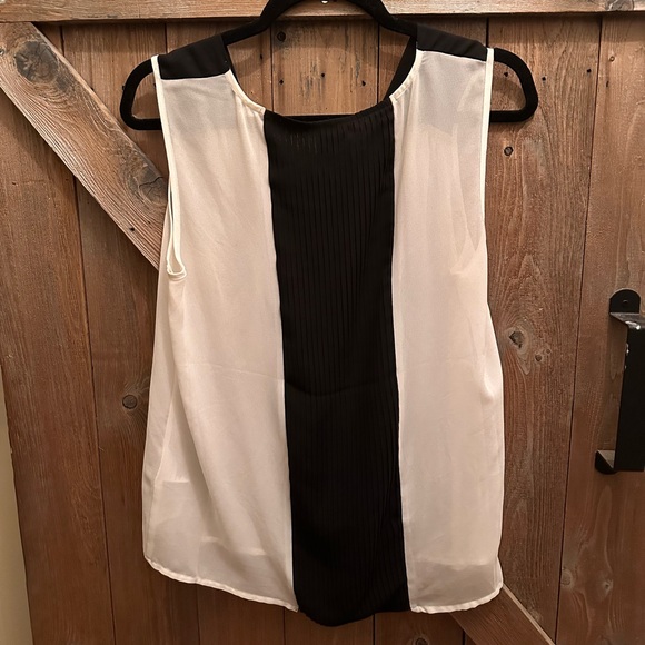 Sheer blouse sz M - Picture 2 of 3